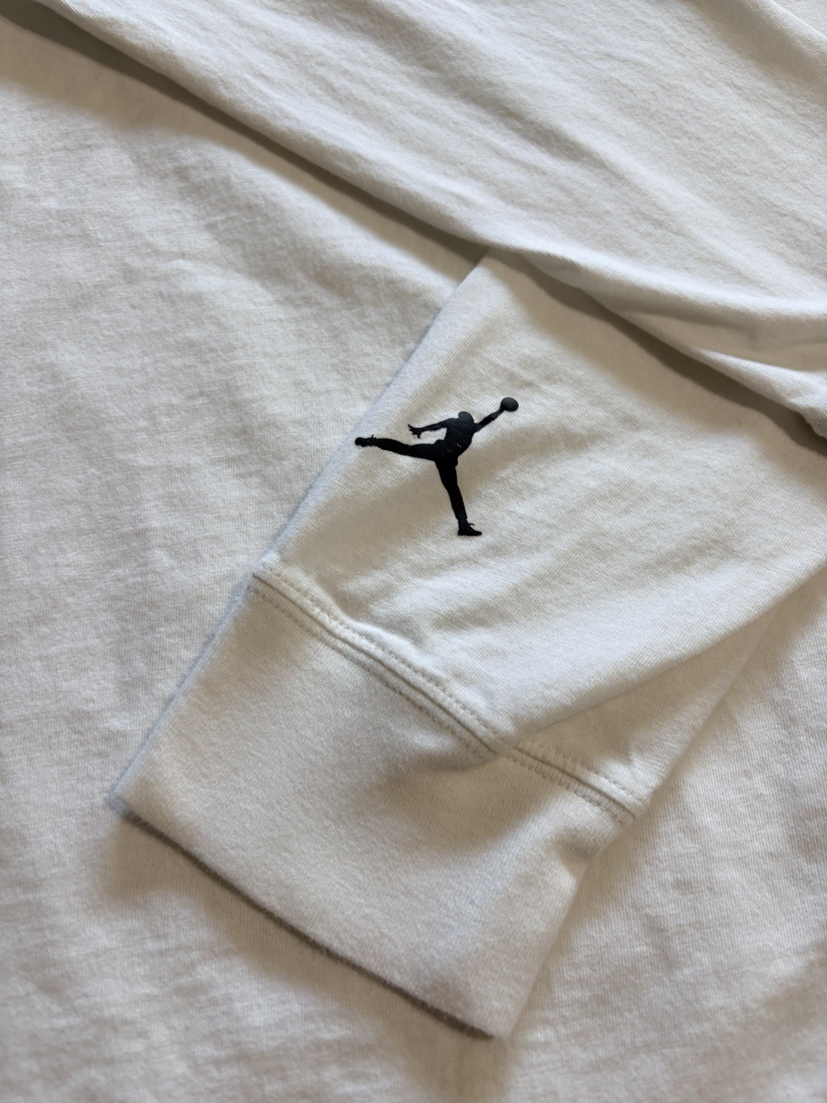 Jordan Jumpman Graphic Print White Long Sleeve Standard Fit T-Shirt XL gallery