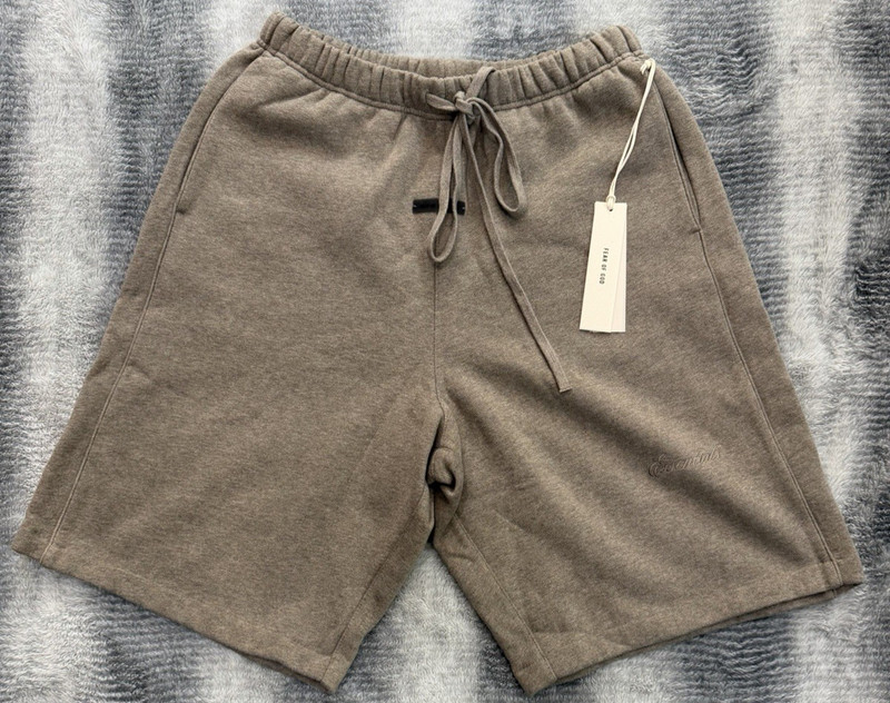 Fear Of God Essentials MLB New York Yankees 2 Piece Set SS26 in Small gallery