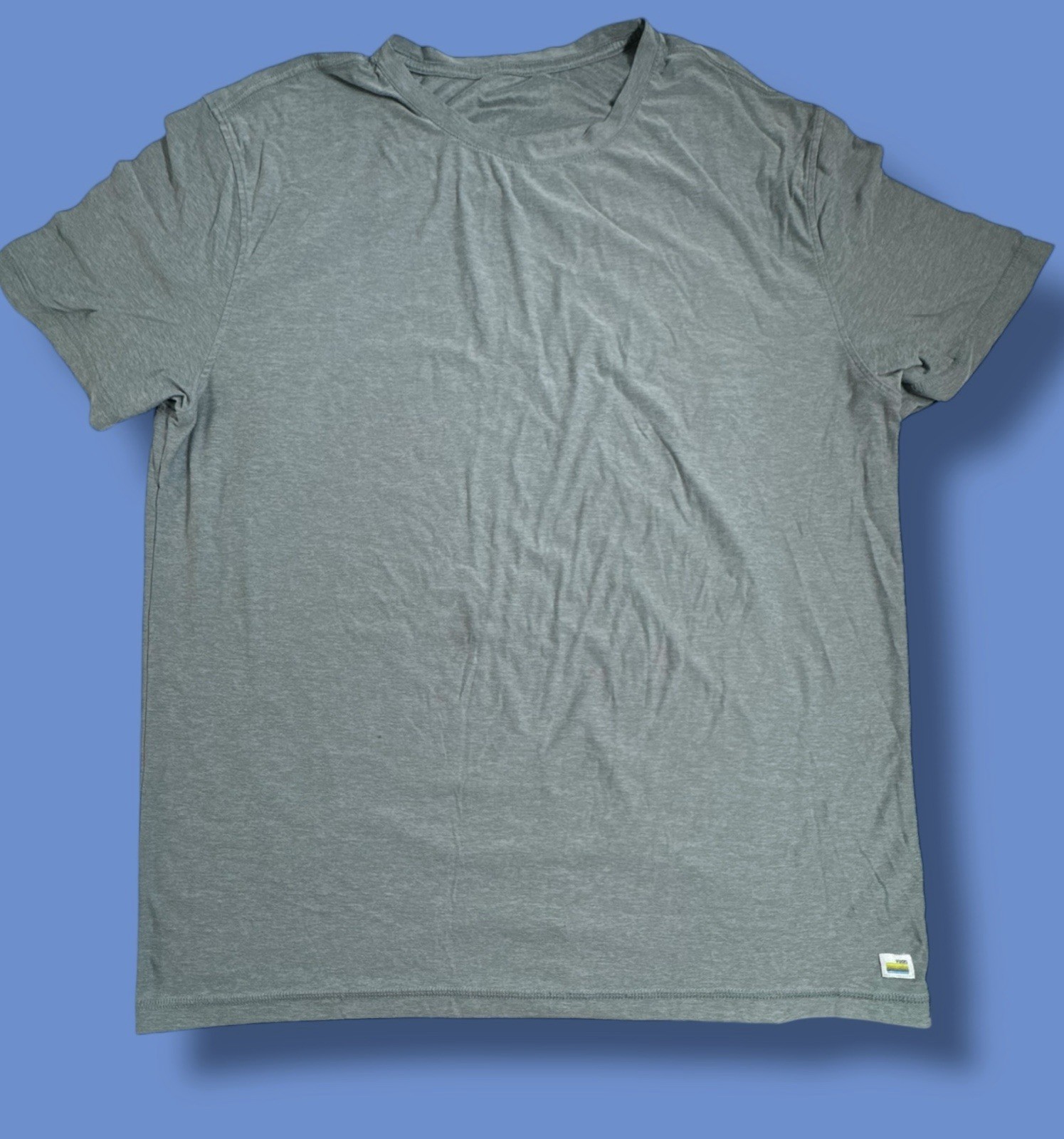 Vuori Tradewind Performance Tee Shirt Pocket Crew XL Mens Blue Gym *stains* gallery