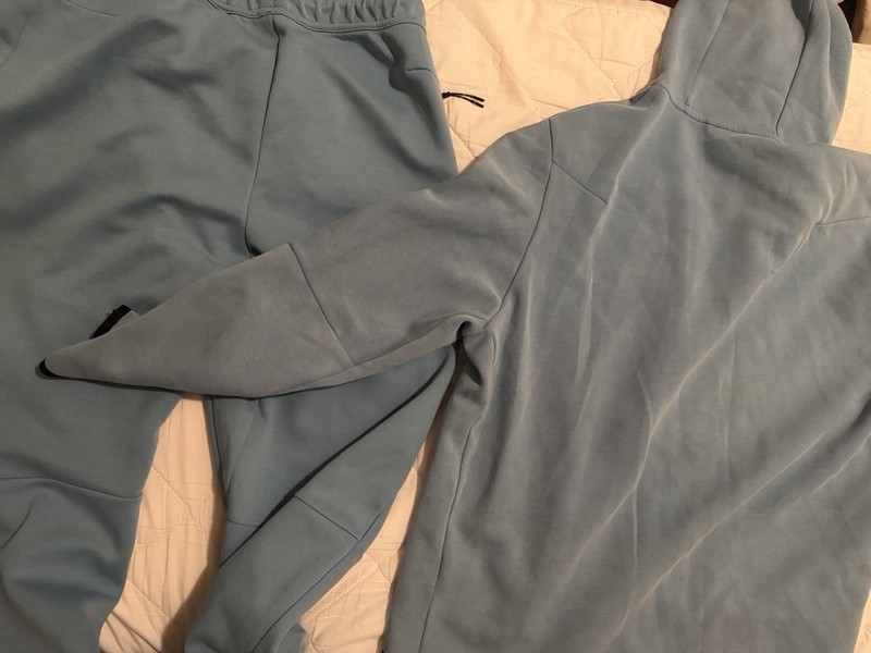 Nike Tech Size XL Light Blue Sweats and Top Men’s gallery