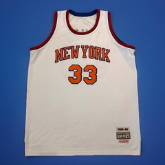 Mitchell & Ness Patrick Ewing NY Knicks 1985/86 Hardwood Classics Jersey 52