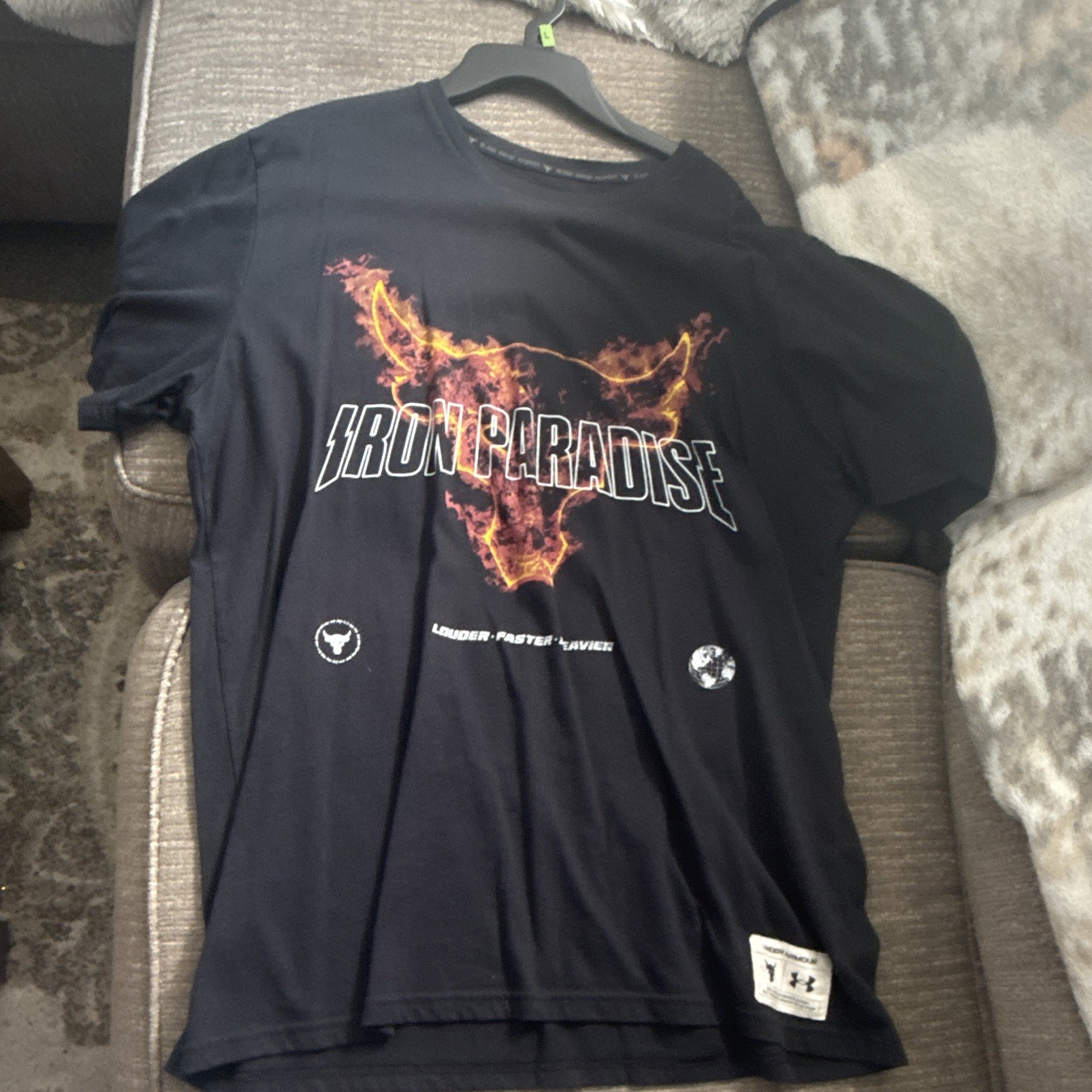 Under Armour Men’s XL Black Loose Fit Graphic Tee Crew Neck Short Sleeve gallery