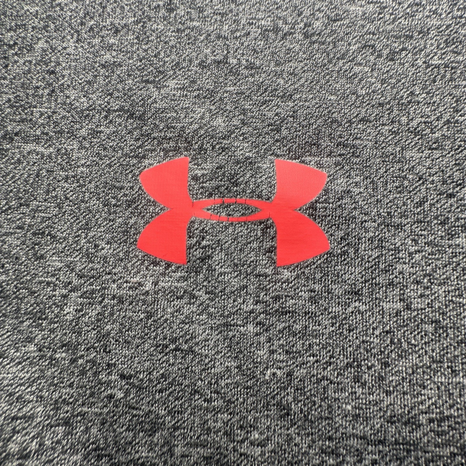 Under Armour Men’s Long Sleeve Light Weight Size XL Gray Pink gallery