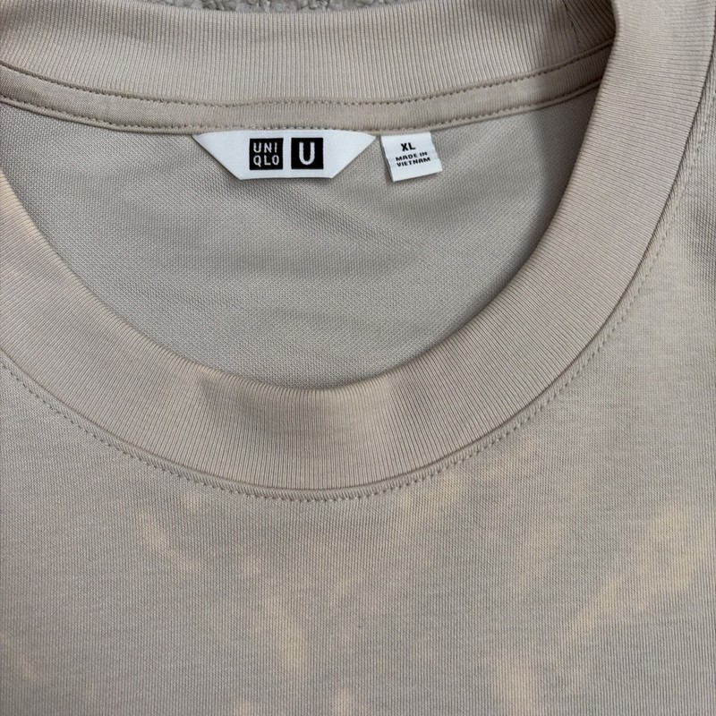 Uniqlo Japan Cream Long Sleeve Crewneck Athletic Shirt Sports Men Sz XL airism gallery