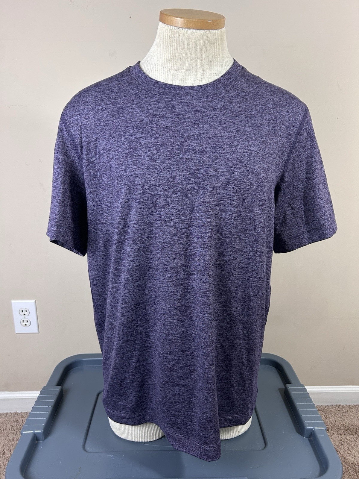 Lululemon Purple Athletica Gym Workout T Shirt Men’s SEE MEASUREMENTS gallery