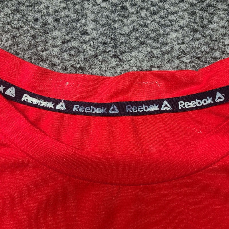 Reebok Men's Medium Delta Core Tshirt Red Athletic Moisture Wicking gallery