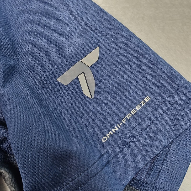 Columbia Titanium Omni-Freeze Zero Men's M Polo Shirt Short Sleeve 1/4 Zip Blue gallery