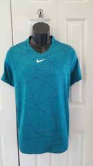 Nike Court Men’s Dri-Fit Advantage tennis top Green DD8313-367