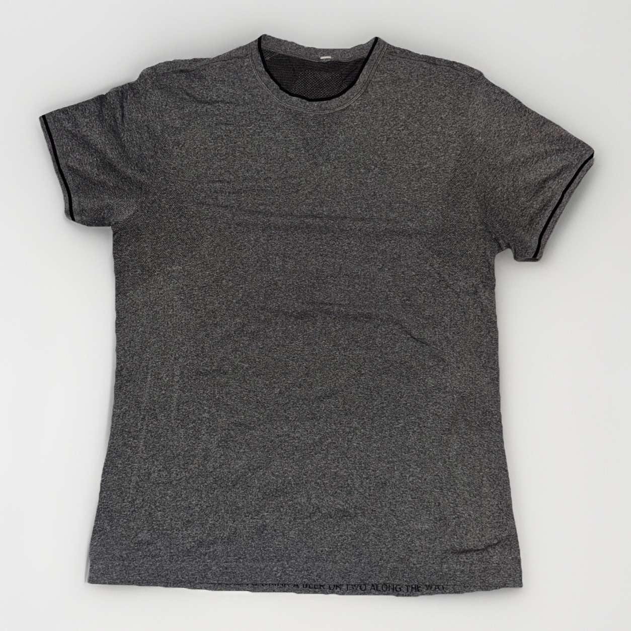 ✨Lululemon Mens Heather Grey Short Sleeve Shirt Performance Mens Large Gym✨ gallery
