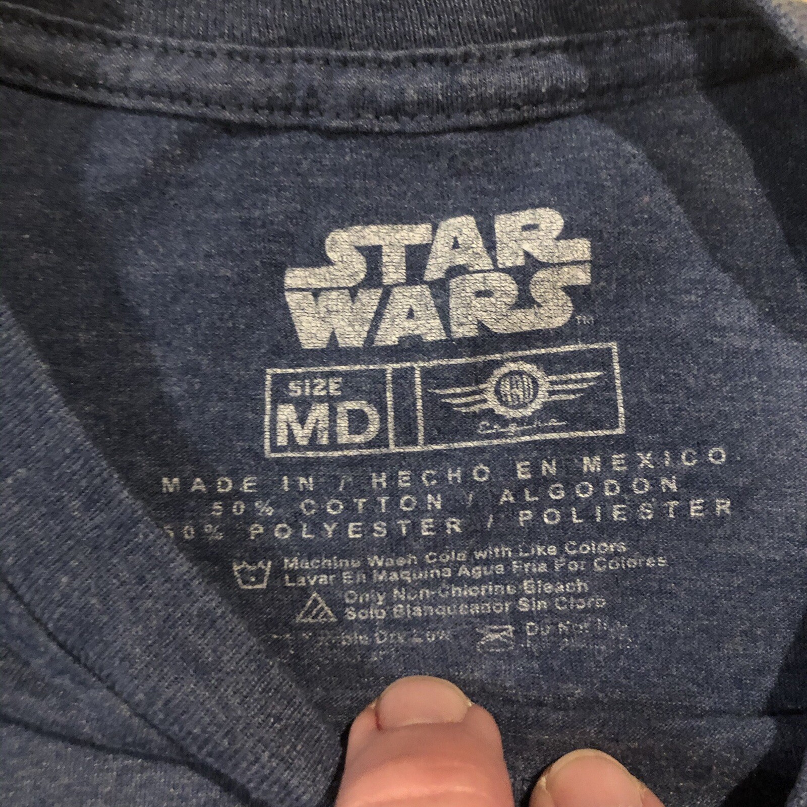 STAR WARS T SHIRT SIZE MEDIUM M!! DARTH VADER LUKE SKYWALKER!! gallery