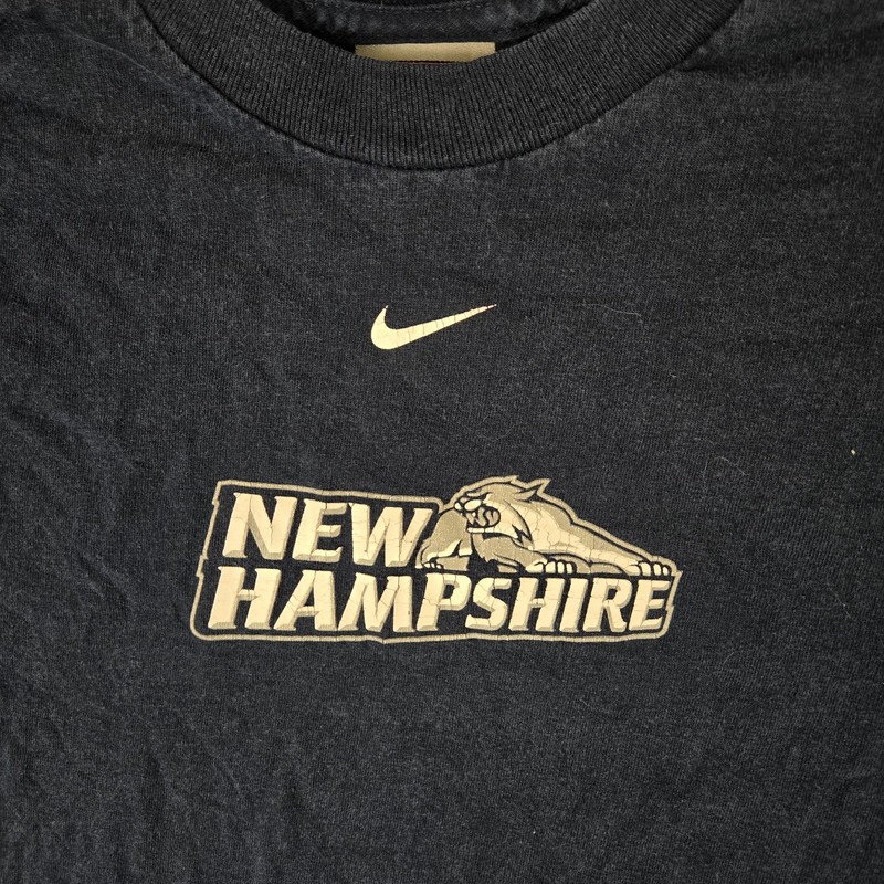 Vintage Nike University New Hampshire Shirt Youth Size Medium Navy Logn Sleeve gallery