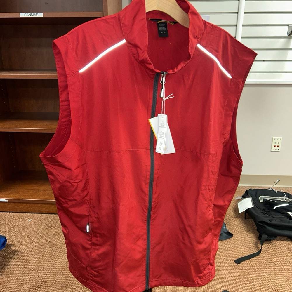 NWT I. Packaging CORE365 CE703 Men's Techno Lite Unlined Vest Red Easy Care