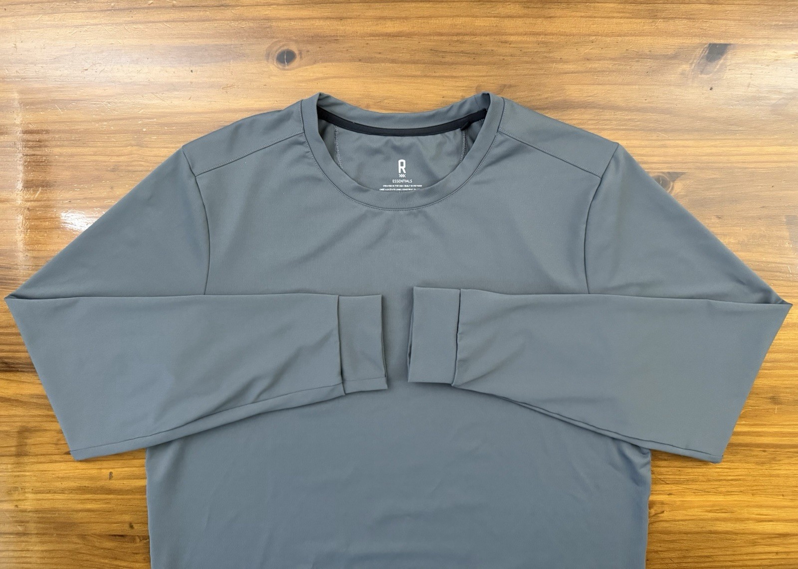 Rhone Essentials Performance Long Sleeve Crew Shirt Men's Medium Gray Excellent! gallery