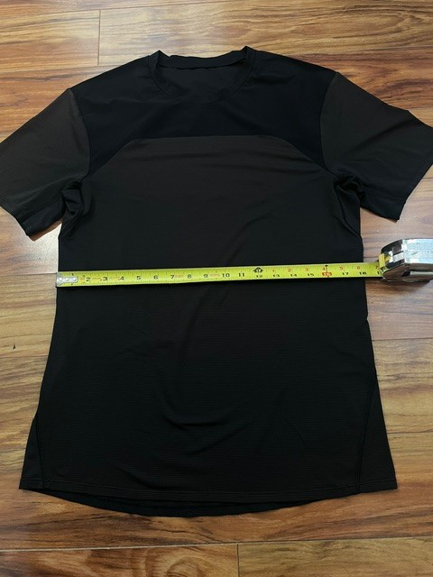 Lululemon Men's Crewneck Short Sleeve Tops, Two Tone, M Size gallery