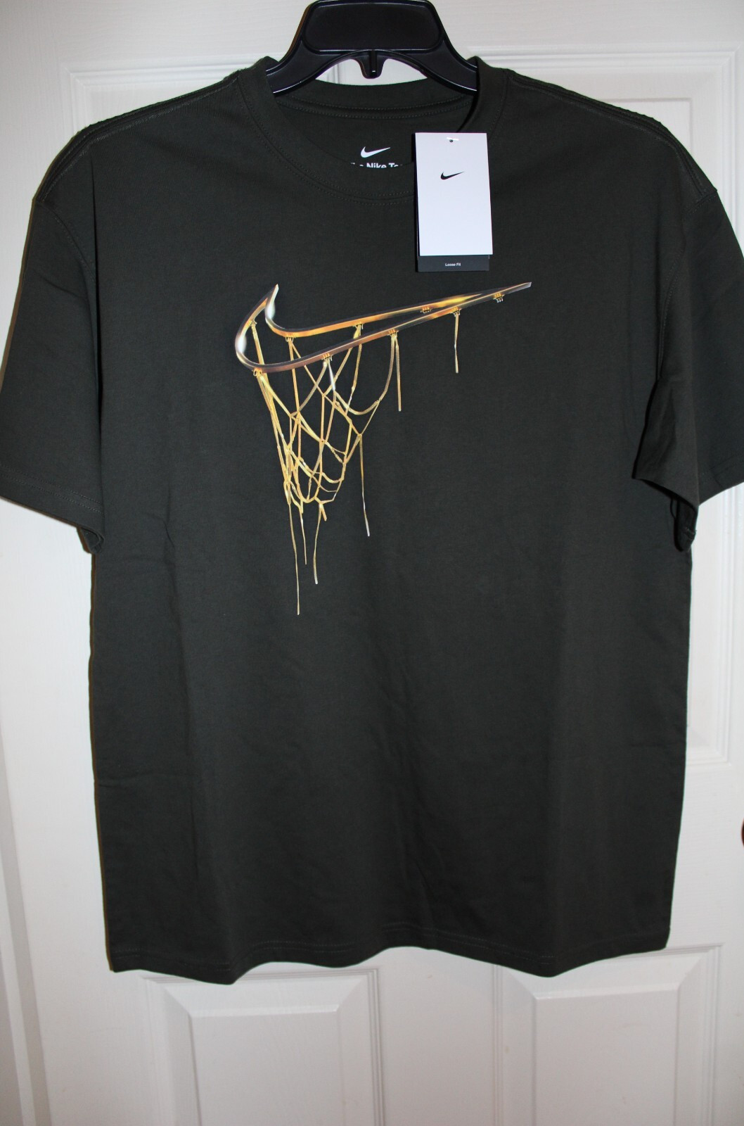 NWT Nike Max90 Basketball Men's Medium Sequoia Green S/S T-shirt HF6207-355 gallery