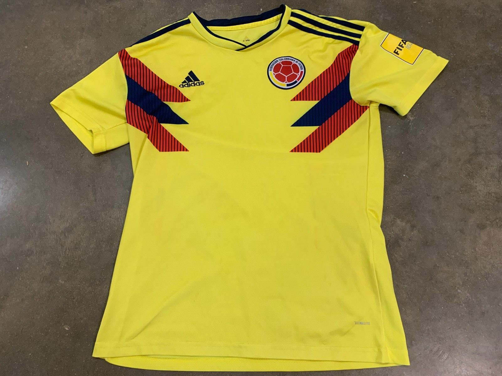 Adidas Federacion Colombiana De Futbol FIFA WORLD CUP 2018 Jersey Size L gallery