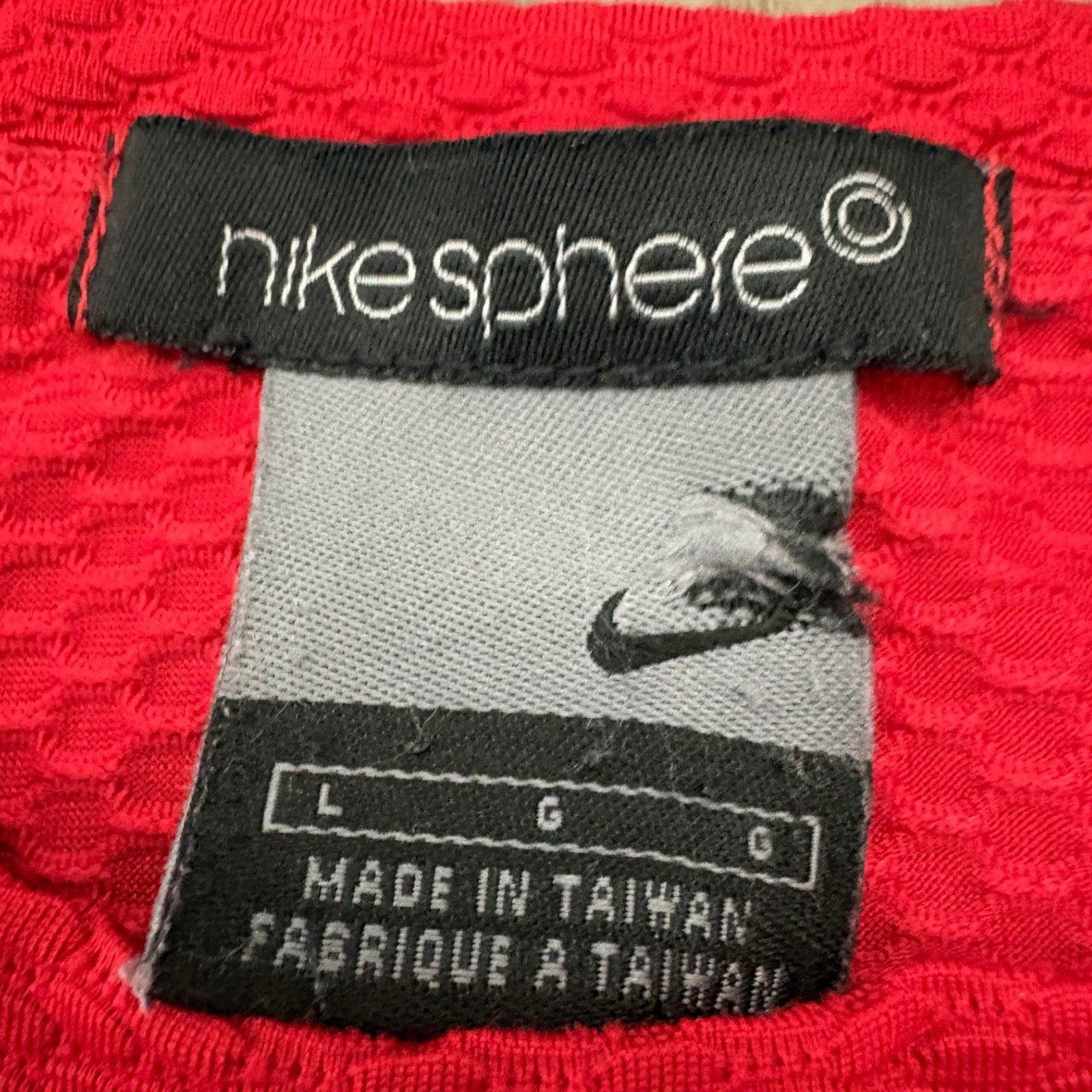 VTG Y2K Nike Sphere Performance Long Sleeve Top Mens Large Red Waffle Texture gallery