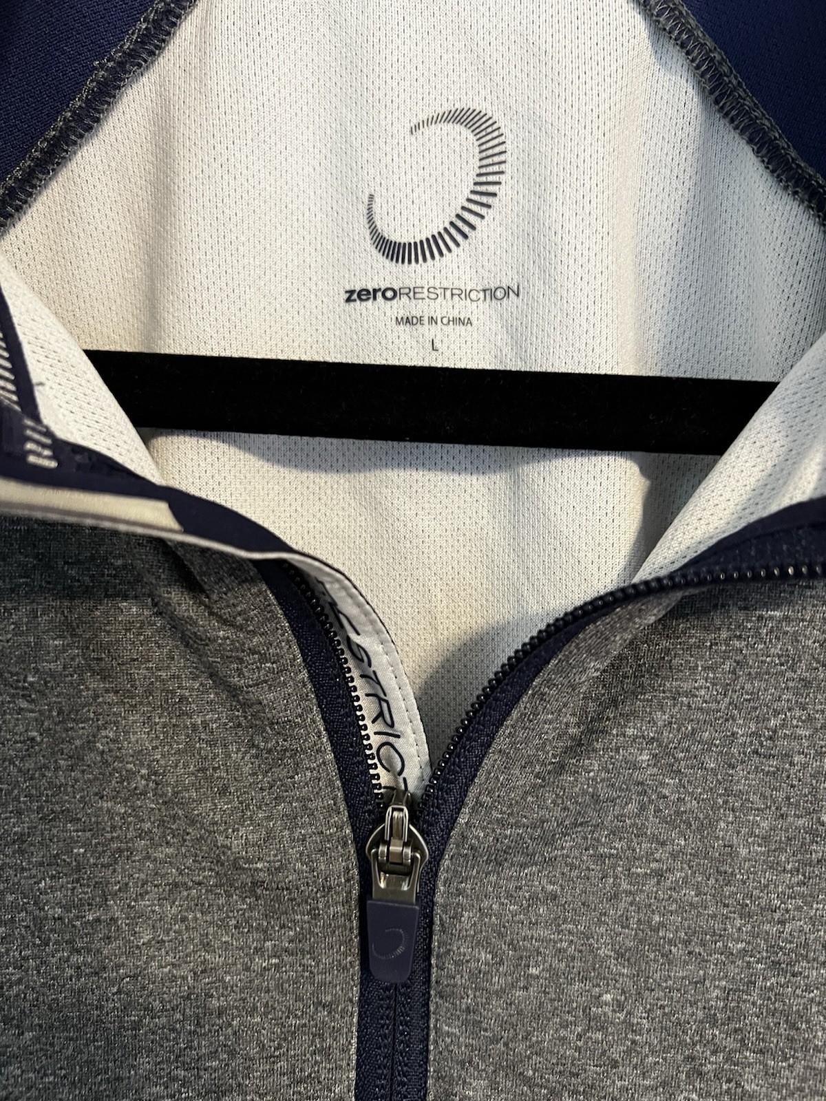 Zero Restriction Men’s Active Pullover US Open Large gallery