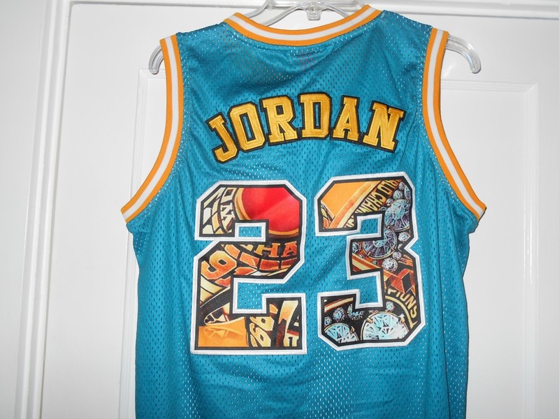 Headgear Classics Chicago Jordan #23 Defining Moments Basketball Jersey Size M gallery