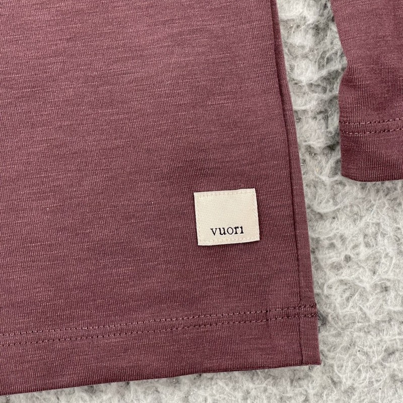 Vuori Mens Medium Long Sleeve Current Tech Tee Pullover Shirt Maroon V1003 gallery