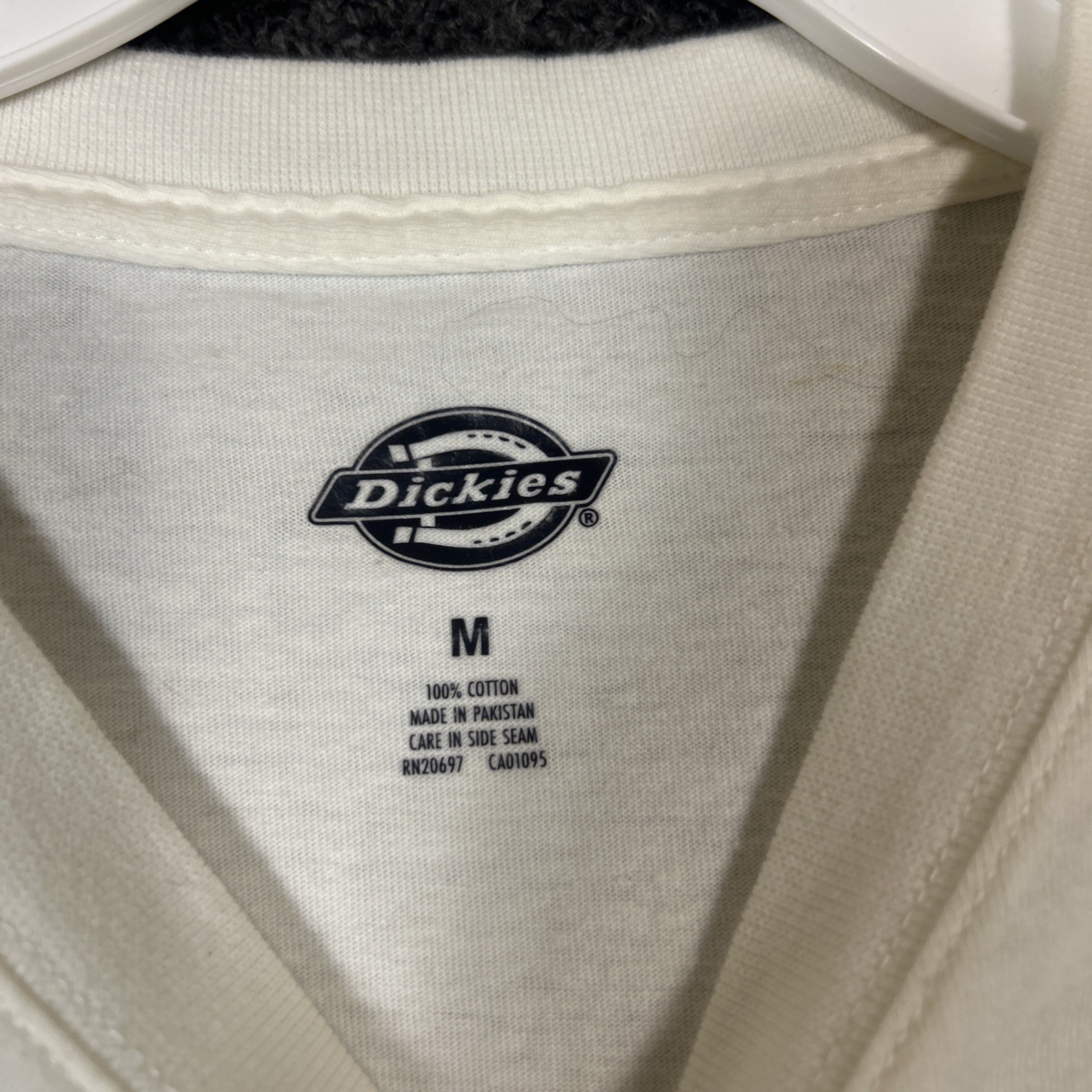 Dickies Men’s Size Medium 100% Cotton Plain White Short Sleeve Tee Shirt Pocket gallery