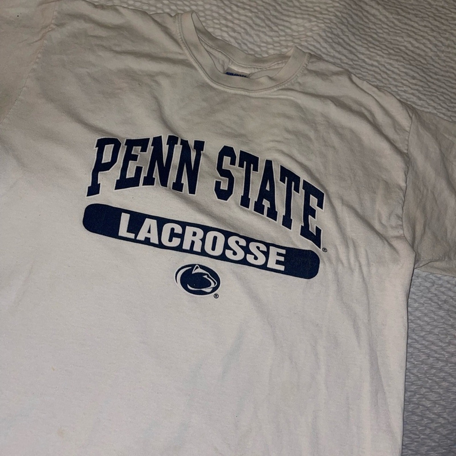Penn State Lacrosse Gildan Cream and Navy Graphic T-Shirt Size Large AS IS gallery