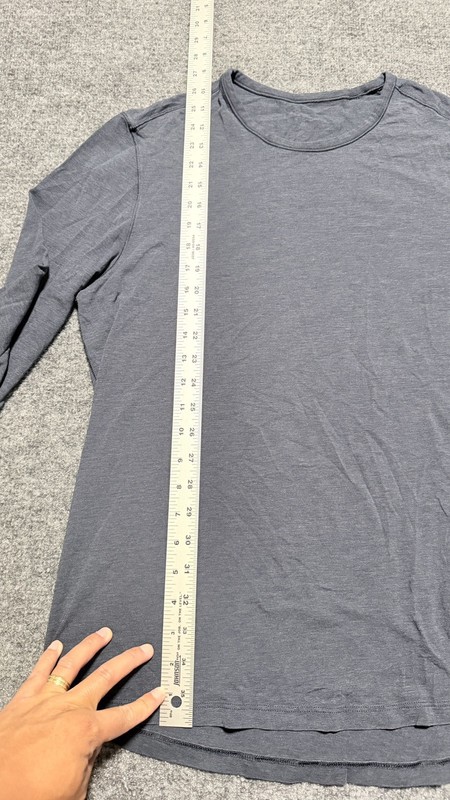 Lululemon Shirt Mens M Blue 5 Year Basic Tee Long Sleeve Stretch Gym Yoga gallery