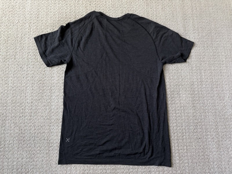 Lululemon Metal Vent Tech T Shirt in Heather Black Men M Performance Wicking gallery
