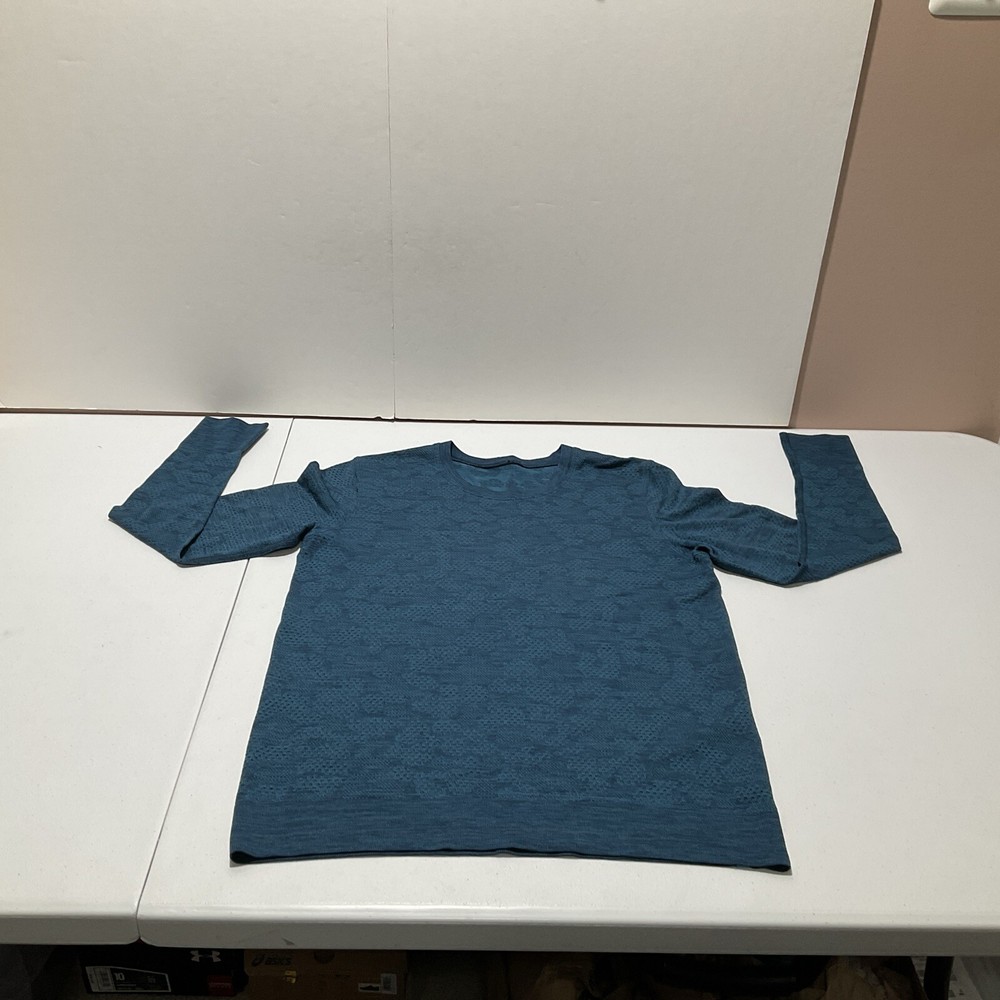 Lululemon Men’s Medium Tail Blue Long Sleeve Metal Vent Tech Performance Sz S