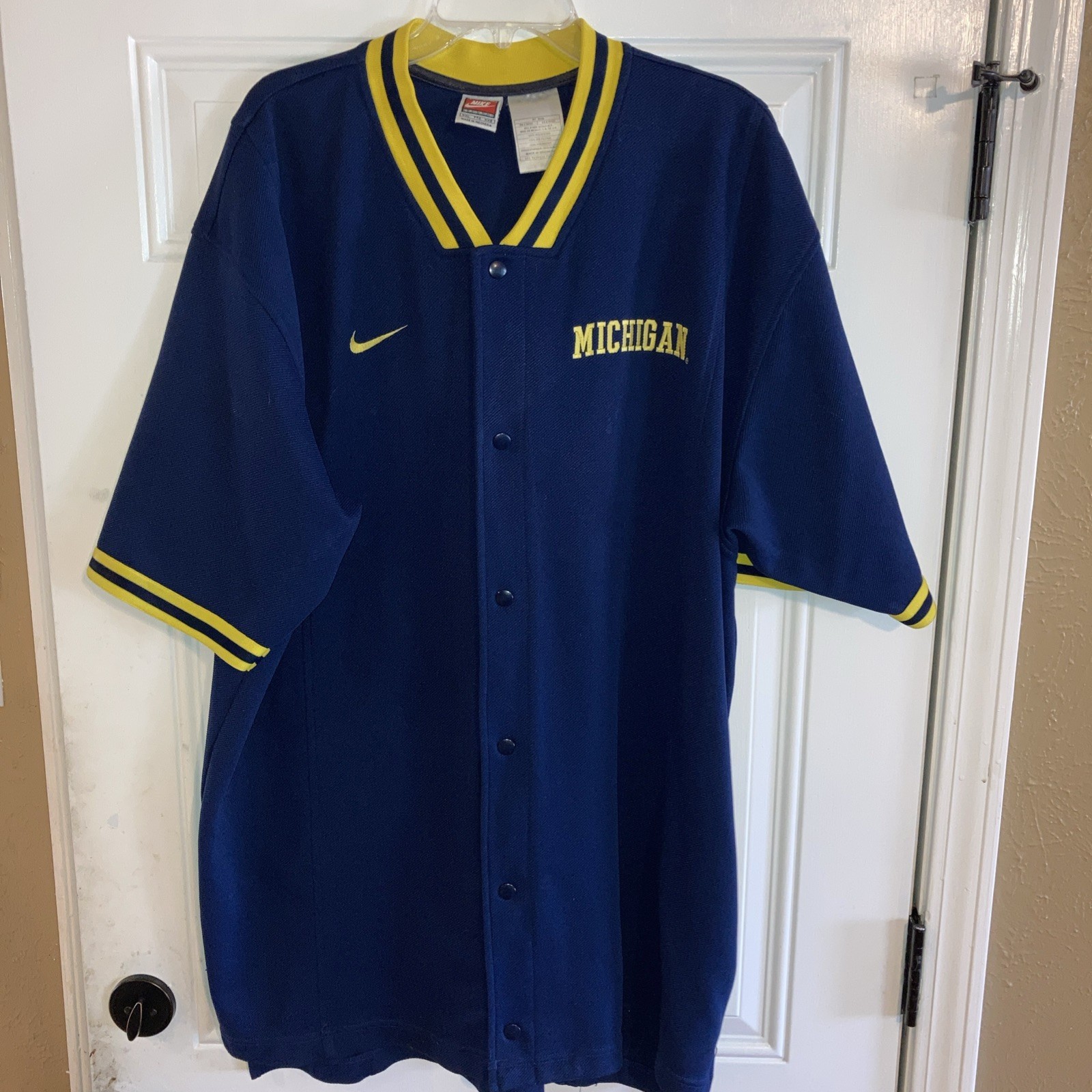 Vintage 90s Nike Michigan Wolverines Retro Basketball Warmup Jersey Size 2XL gallery