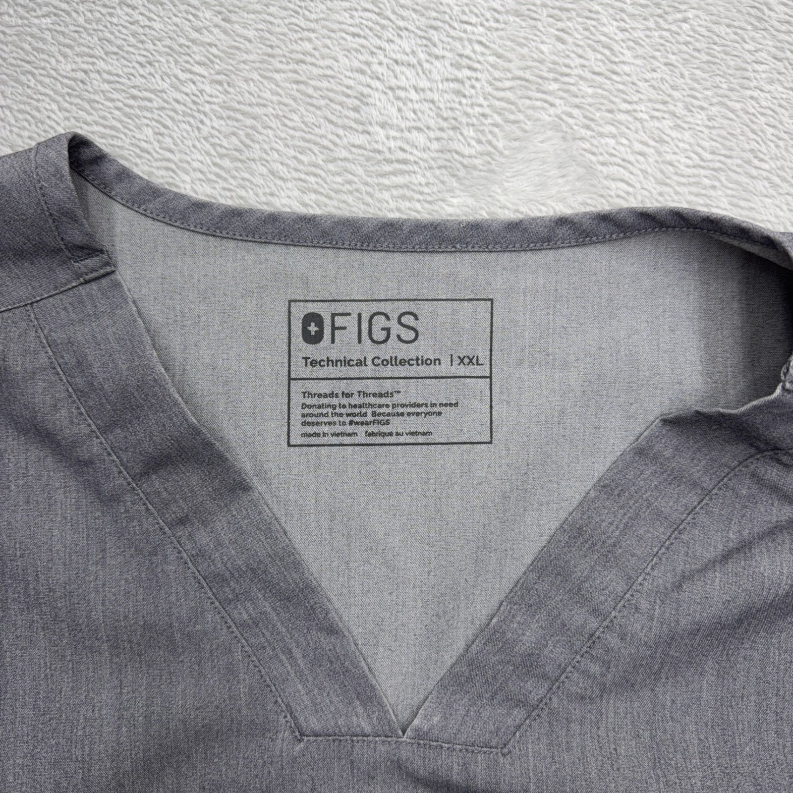 FIGS Scrub Top Mens XXL Gray Technical Collection V-Neck Short Sleeve Pocket gallery