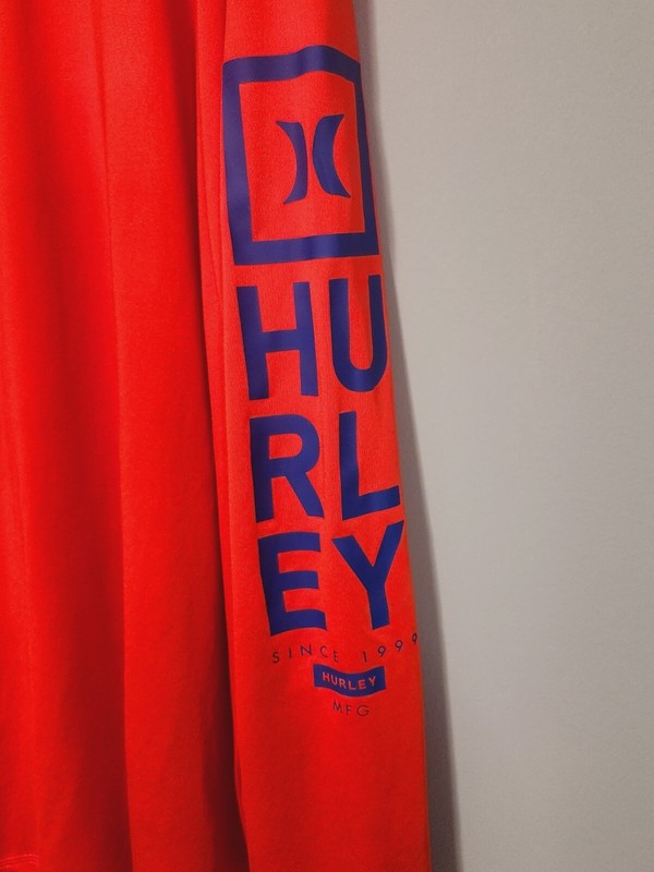 Mens Hurley Long Sleeve Athletic Shirt Size Large Red Blue Est. 1999 MFG gallery