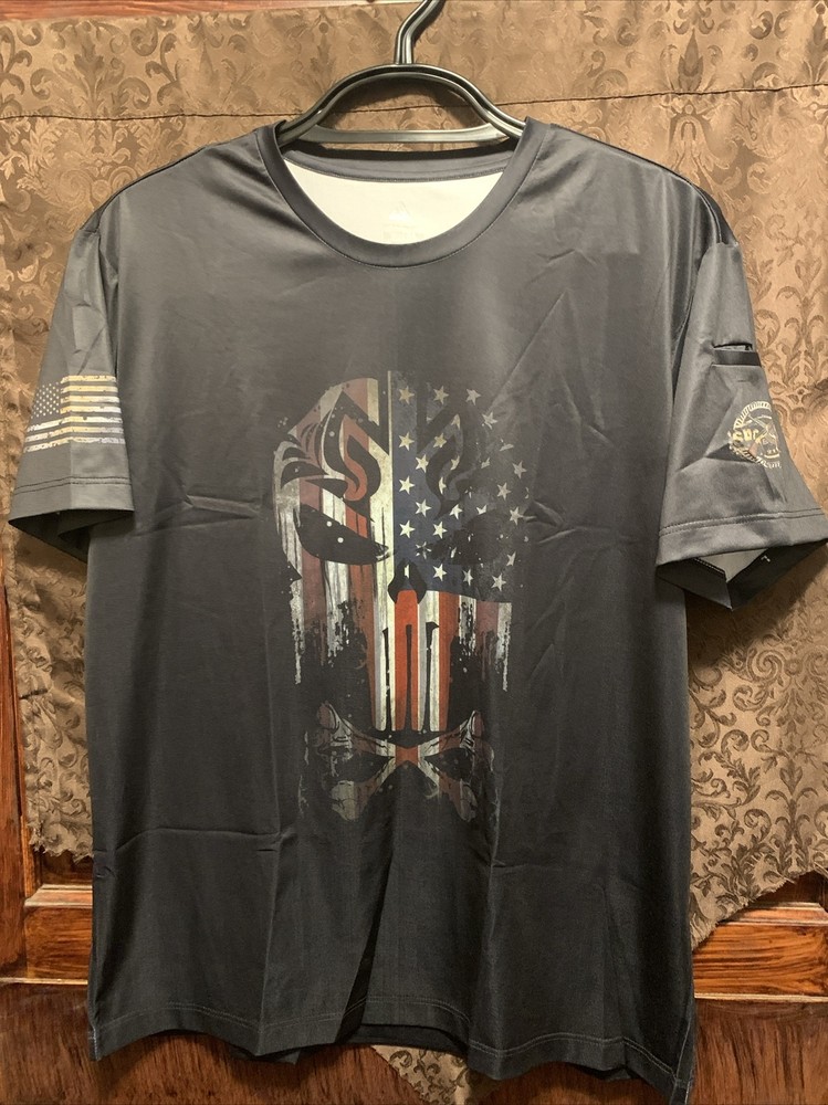 SR Speed Your Run German Designed Dry Fit Shirt Mens Large USA Skull Cross Bones