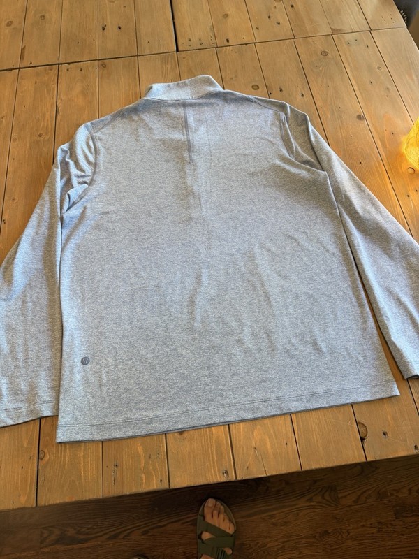 Lululemon Men's light blue Soft Jersey Half-Zip (Style: LM3ES1S) Size s gallery