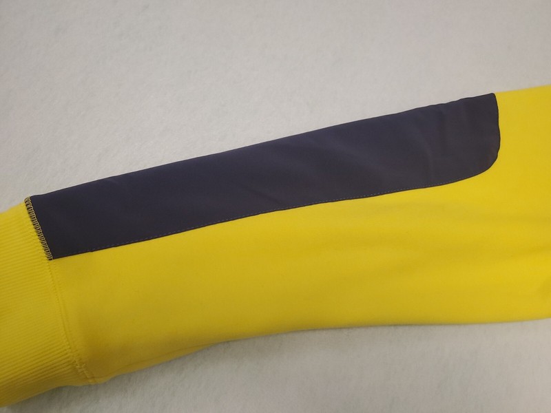 Men's Lg Under Armour Run Trail ½ Zip Yellow & Black Style # 1374544 gallery