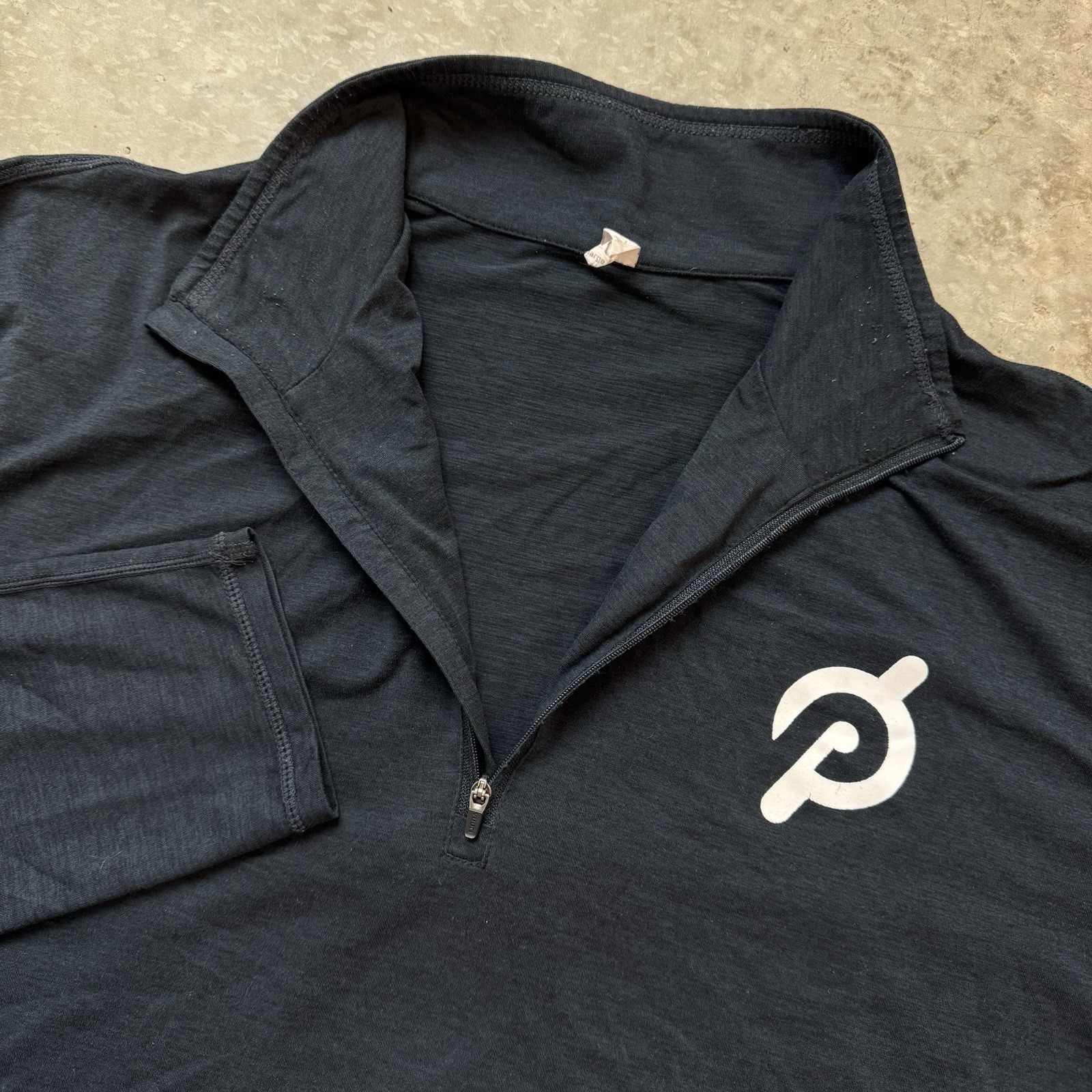 Vuori Peloton Ease Performance 1/2 Zip Pullover Shirt Stretch Navy Size XXL 2XL gallery