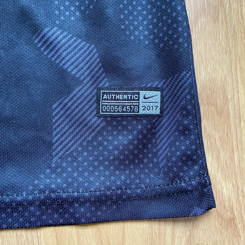 Nike Tottenham Hotspur Authentic 2017 # 4 Soccer Football Jersey Men’s Small gallery