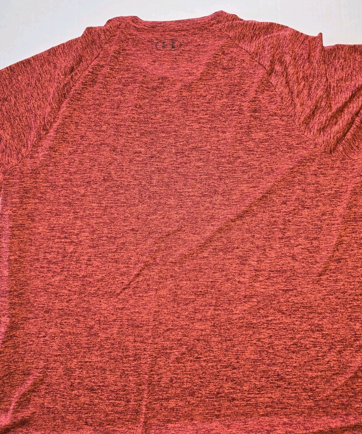 Under Armour UA Tech Men’s M Red Heather Lightweight Loose Fit Logo T-Shirt gallery