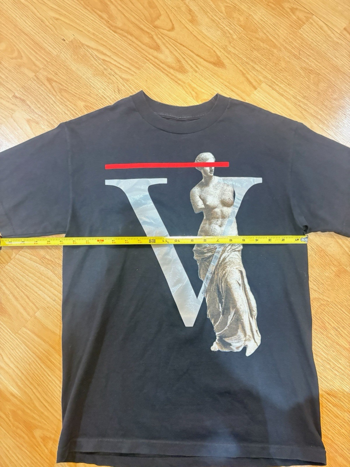 Rare VTG Black Scale Mens Graphic Venus T-Shirt Black Medium Y2K Karmaloop gallery