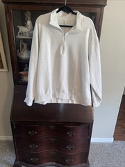 lululemon mens 1/4 Zip Front Sweat Shirt 2XL. Pit To Pit 28. Length 28.