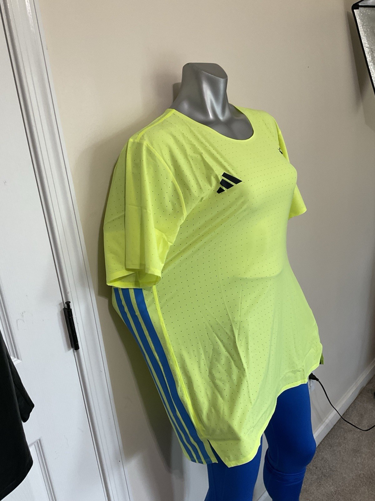 Adidas Men BOSTON MARATHON 2026 ADIZERO TEE Sz 2XL gallery