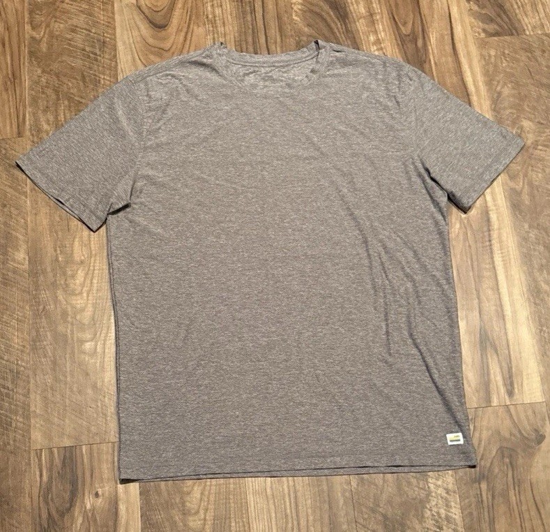 Men’s Vuori Strato Performance Shirt Short Sleeve Gray Size Large Workout🔥