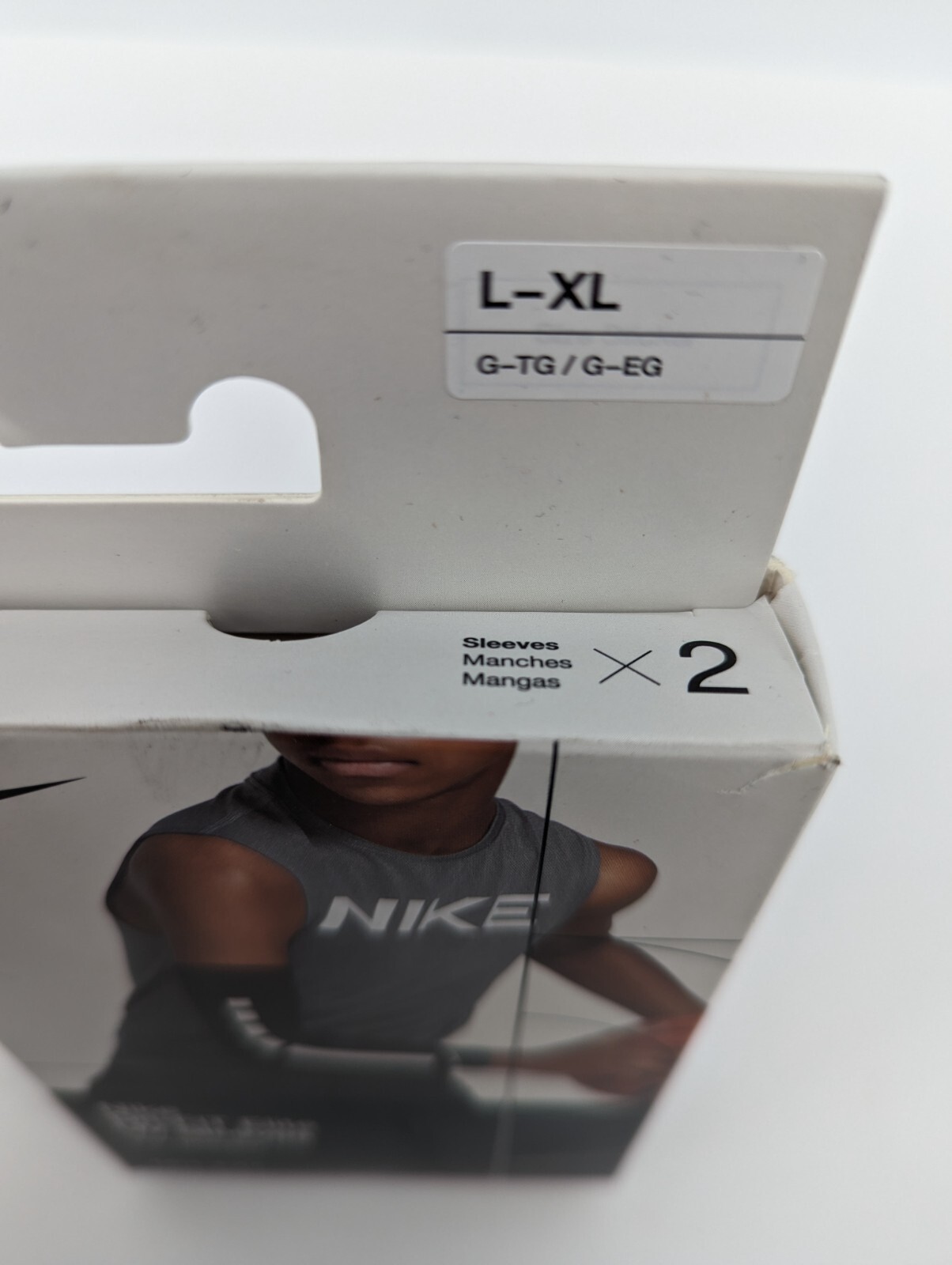 Nike 90002 S-M Dri fit UV Sleeves gallery