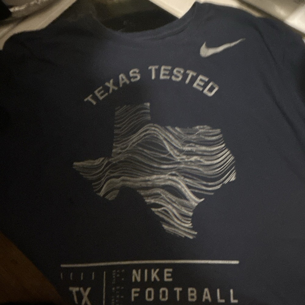 Nike The Nike Tee Dri-FIT Men's M Blue Texas Logo Crew / small holes by neck ..
