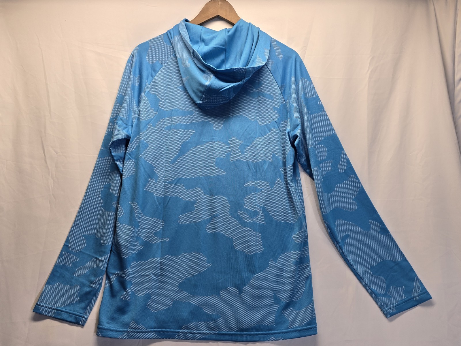 Under Armour Lightweight Performance Hoodie Men's M Hiking Fishing Outdoor gallery
