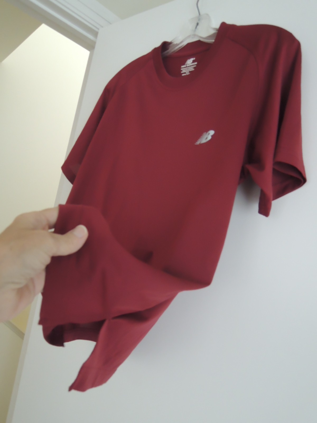 Mens Shirt Size S NEW BALANCE Deep Red Mesh Fabric S/S Mens Sports Training Top gallery