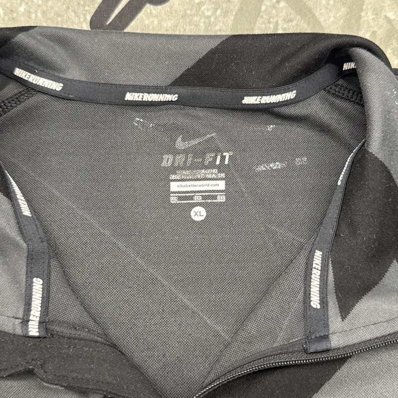 Nike Dri-Fit Element Long-Sleeve Running Men's XL Training Top gallery