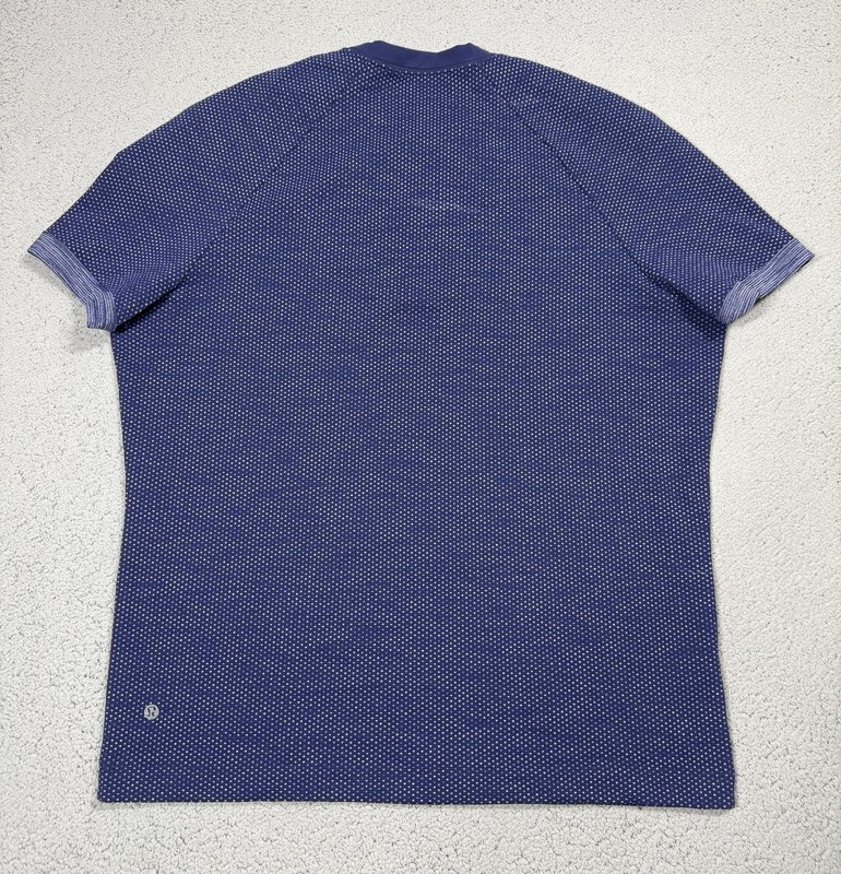 Lululemon Shirt Mens XL Blue Polka Dot Short Sleeve Raglan Athletic Gym Top gallery