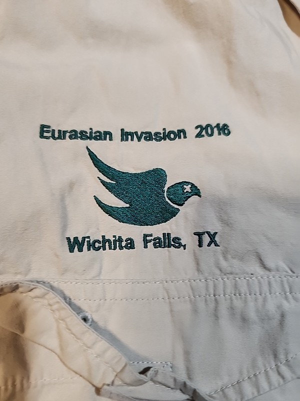 2016 Eurasian Invasion Dove Logo Beige Columbia Lightweight Shirt Mens XL gallery