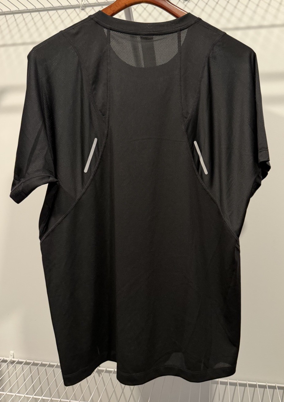 Fabletics Men's XL Black O2 Training Performance Breathable Reflective T-Shirt gallery